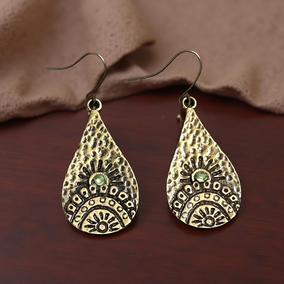 Boho Handmade Hammered Teardrop Earrings . Antique Bronze Tone + Green Crystals - Picture 6 of 7